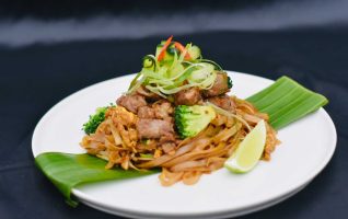 Brócoli Noodles - Choice of Protein