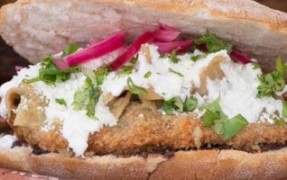 Torta de Chilaquiles