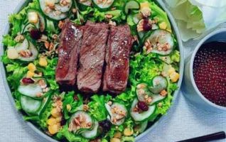 Caesar Salad with Arrachera (Steak)