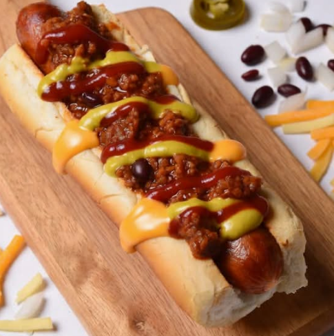 Todo Chili Dog with Fries